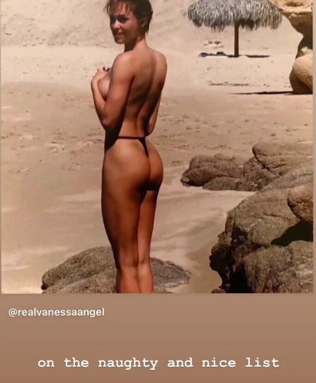 Vanessa Angel model hot img
