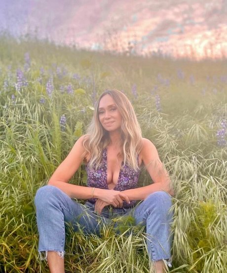 Vanessa Angel model sex img