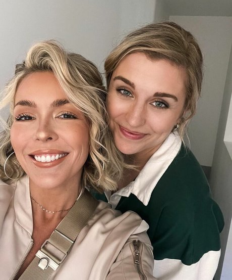 squirting pussy onlyfans free naked galleries