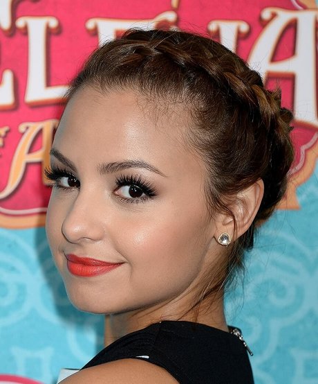 Aimee Carrero exclusive actress gallery