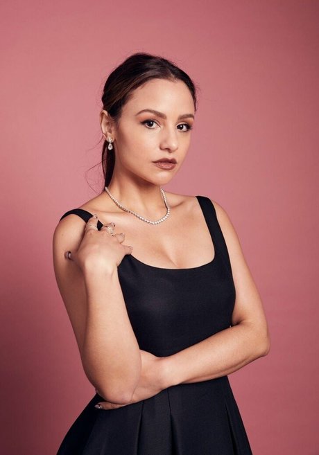 Aimee Carrero top star images