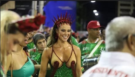 Paolla Oliveira nude actress photos