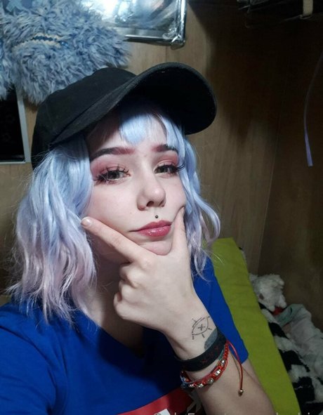 cvmslushie pretty pornstar pics