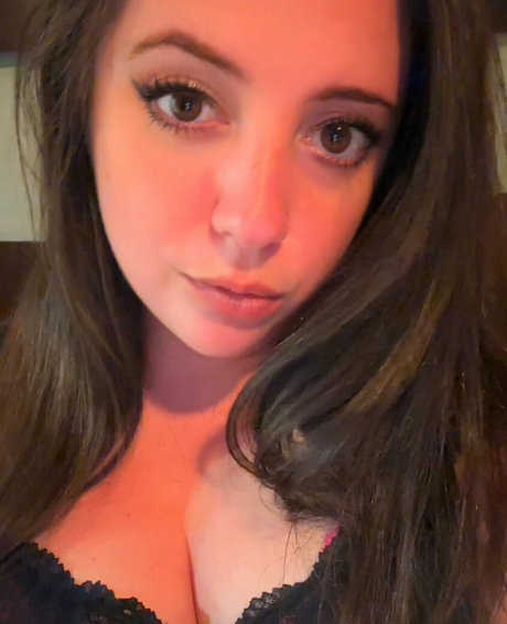 ava hadley exclusive star images