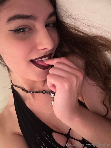 Lilithfux pornstar naked img