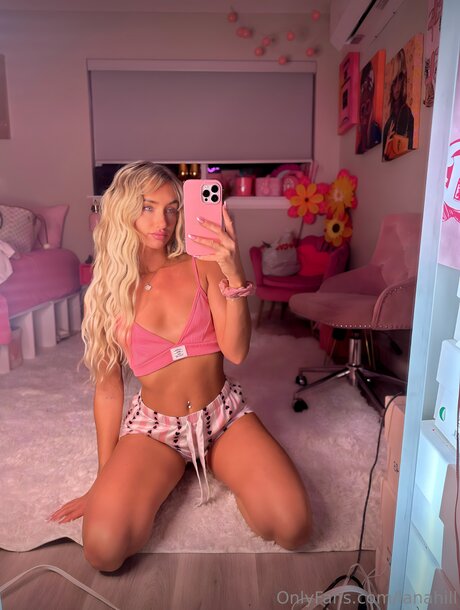 Lanahill erotic actress image