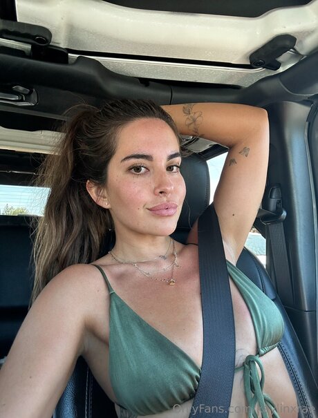 Kaylinxrae naked actress pic