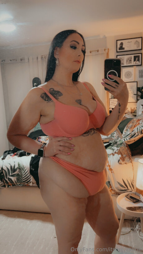 Itsme Valirie pornstar exclusive pic