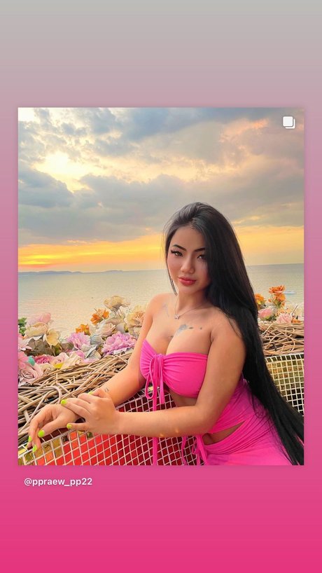 Praew Phatcharin actress pics