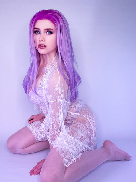 Adeline Frost top star pic