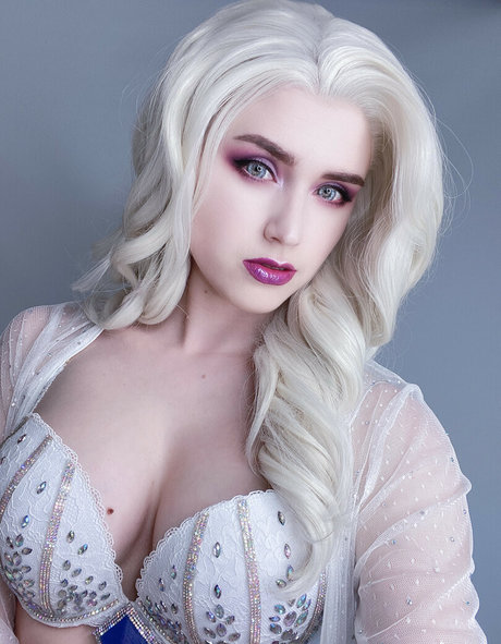 Adeline Frost exclusive model galleries