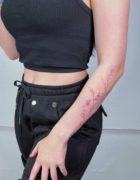 mom onlyfans hot sexy images