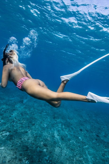 bikini fuck onlyfans beautiful xxx archive