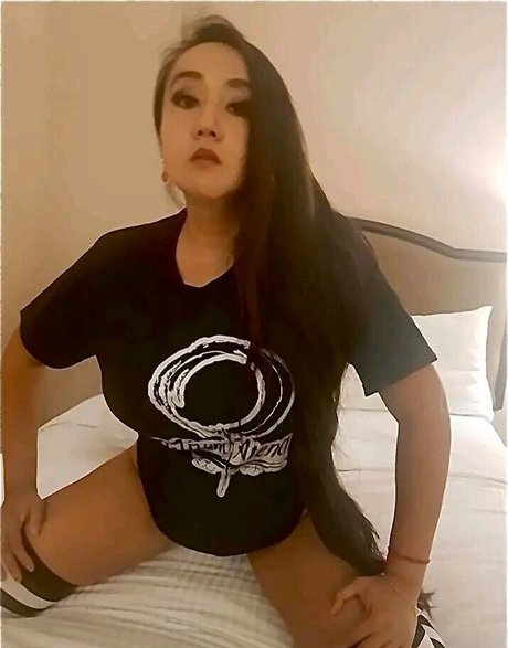 big tits mom onlyfans sexy picture