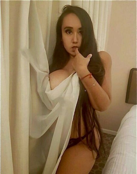 blonde small tits onlyfans free naked pic