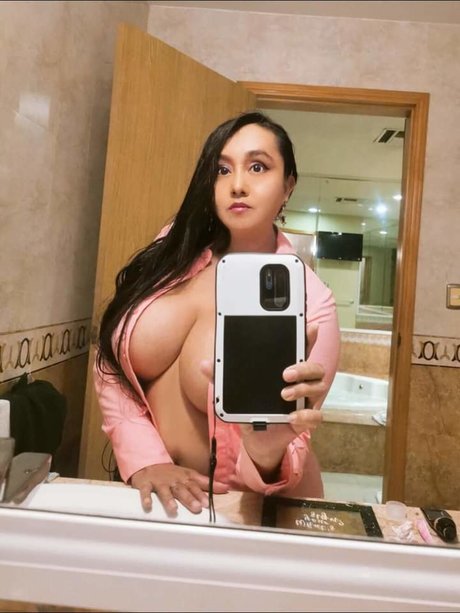 Mizuno Atena top actress pictures