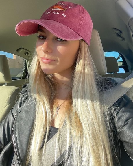 one onlyfans xxx photo