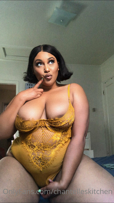 Chantelles Kitchen adult star img