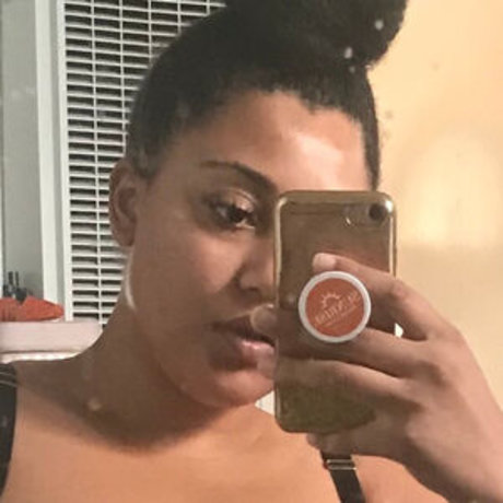 Chantelles Kitchen xxx pornstar pics