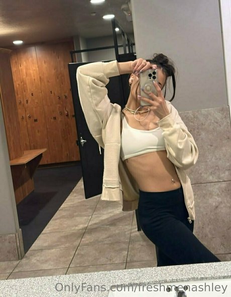 blonde small tits onlyfans free naked picture