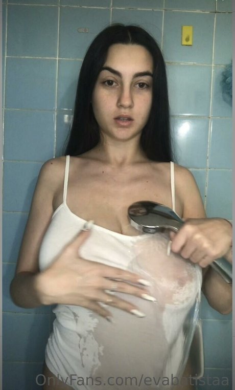 Eva Batista model pic