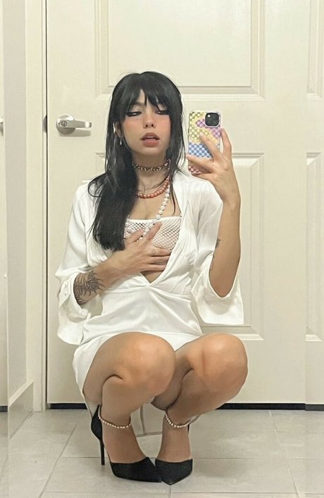 angelaj free actress pic