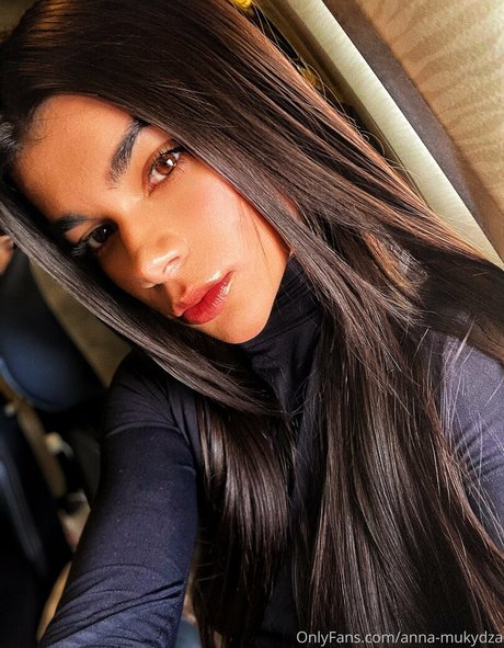 Anna Mukydza pornstar perfect pics