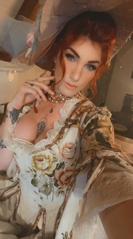 laraloxley free model galleries