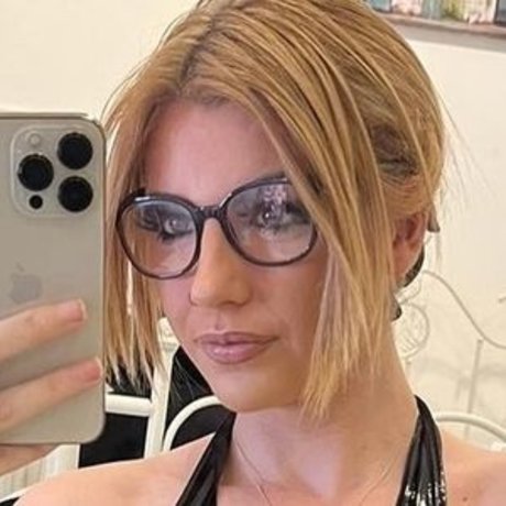 Megann22 art actress pics