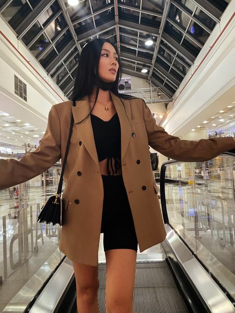 Yoona Lee perfect model gallery