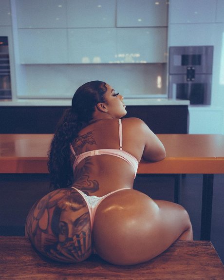 KKVSH sex pornstar images