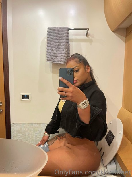 KKVSH porn model pictures