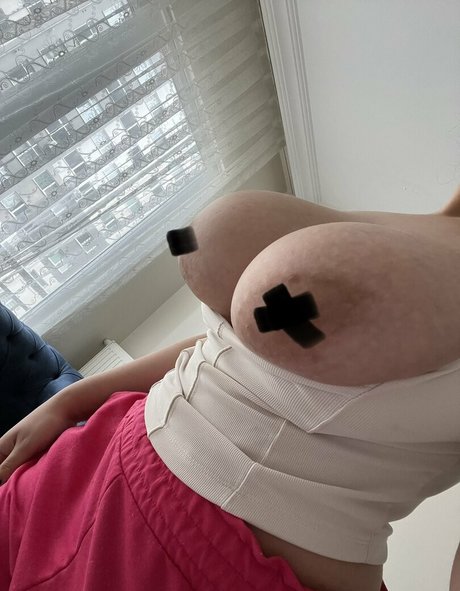 Merve Damla naked star gallery