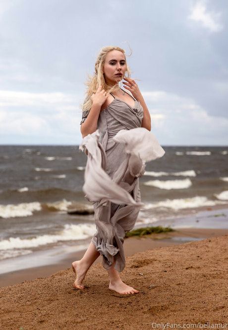 Bella Mur model erotic archive