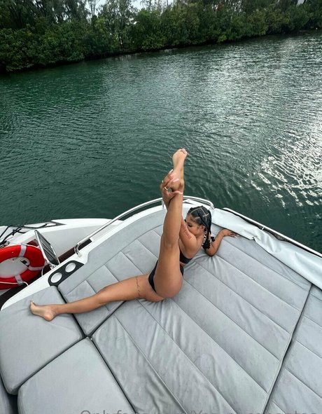 Anikastarrr star beautiful photos