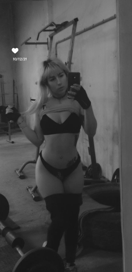 Livay D Punk model pretty pictures