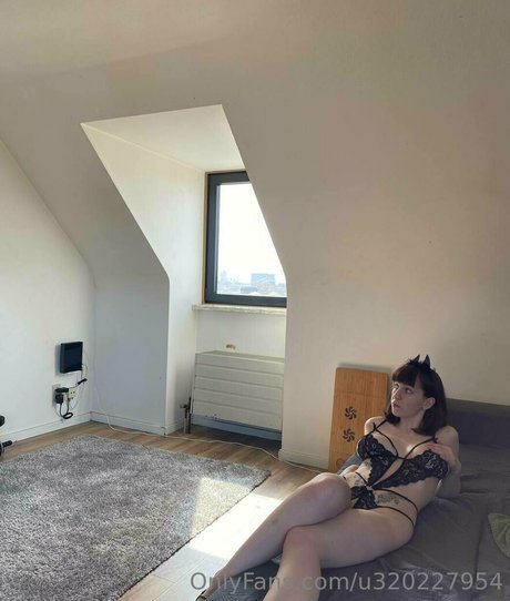 yuki tsuki nudes actress pics