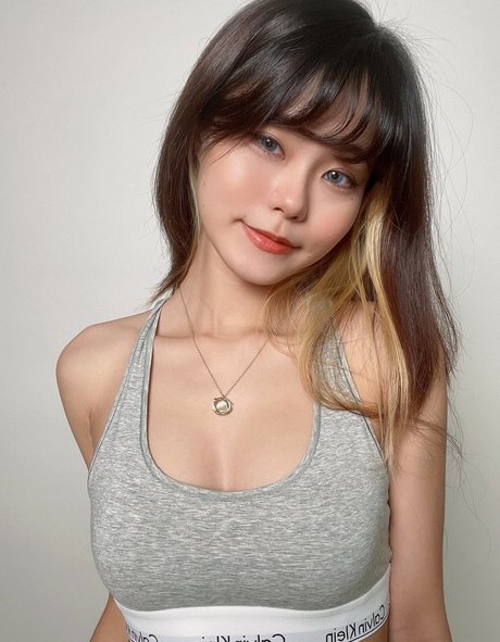 asian hairy onlyfans nudes photo