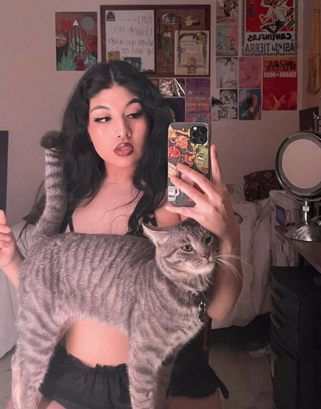 vindigoo high quality model image