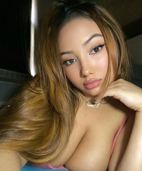 Jocey Janessa star top picture