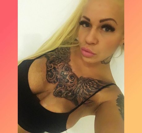 pekarvivi xxx pornstar photos