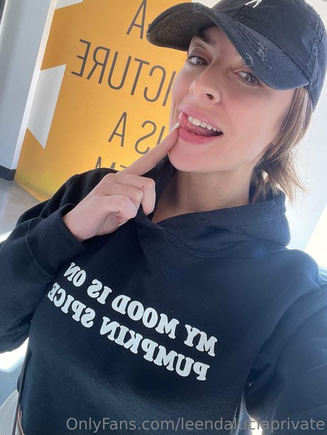 Leenda Lucia beautiful actress pictures