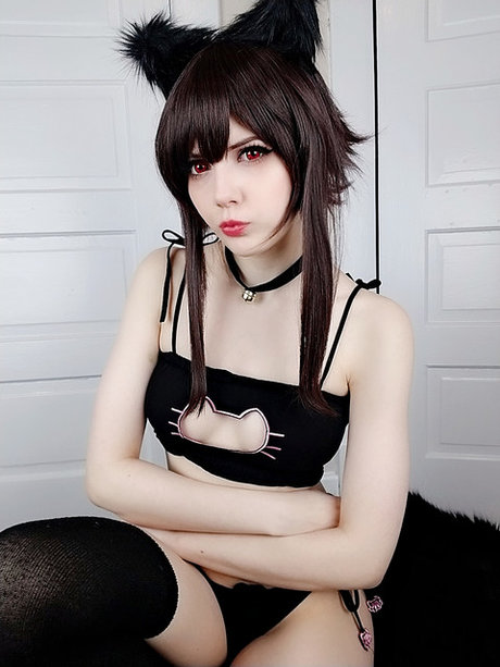 Meggii naked model picture