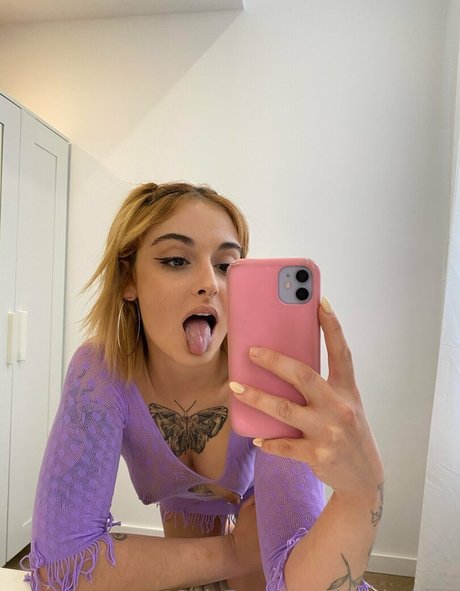18 year old onlyfans pornographic gallery