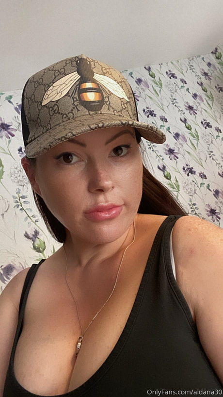 Rachel Aldana sexy actress pics