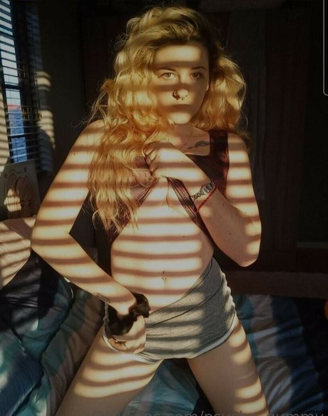 Ryn Psycho Gummy nude star img