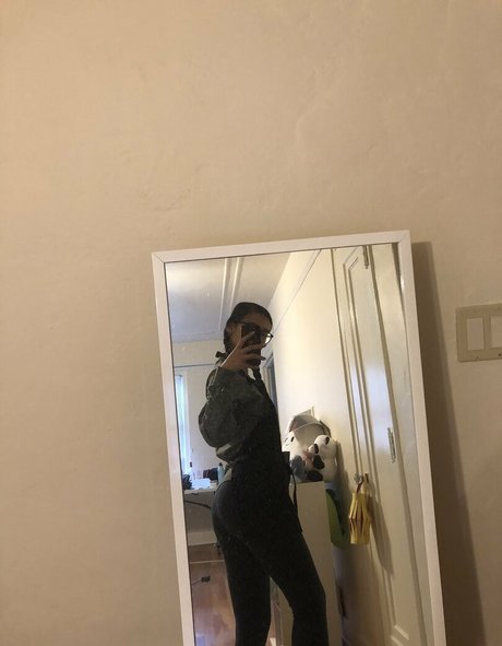 peachbloss pretty model img