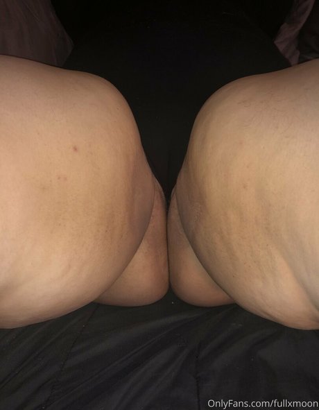 lesbian pussy onlyfans art naked pic