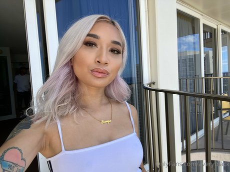 Avery black model porn pics