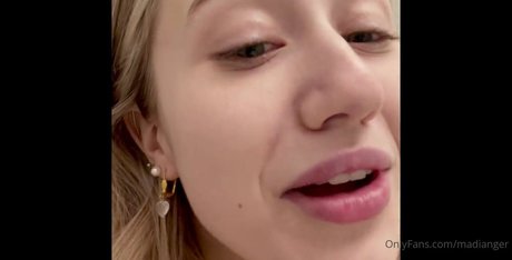 hooters onlyfans nudes photo